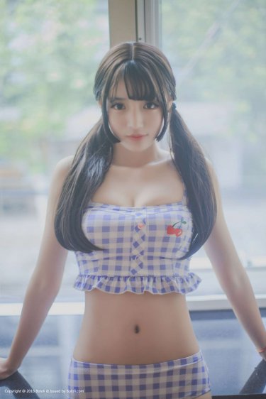 和尚开宾利载女眷